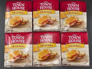 Lot of 6 Boxes of Kelloggs Town House Original Crackers -Some Damage to boxes