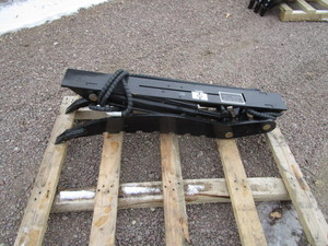 lot 42 image: GIYI 7 ton Excavator Hydraulic Thumb