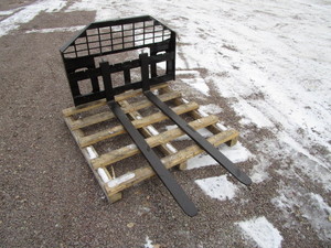 lot 58 image: GIYI Skid Steer Pallet Forks