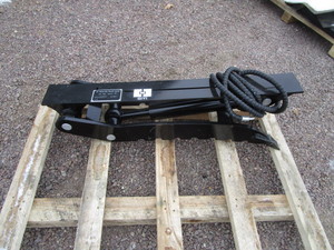 lot 41 image: GIYI 5 ton Excavator Hydraulic Thumb