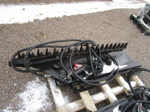 lot 27 image: GIYI Skid Steer 5 Sickle Mower