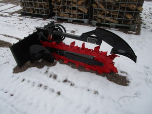lot 28 image: GIYI Skid Steer 36 Trencher