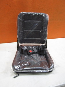 lot 32 image: Equipment Seat