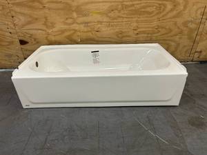 lot 72 image: BOOTZ INDUSTRIES Aloha Plus 60 in. x 32 in. Soaking Bathtub With Left Drain in White