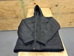 lot 102 image: CAT Size XL Winter Jacket
