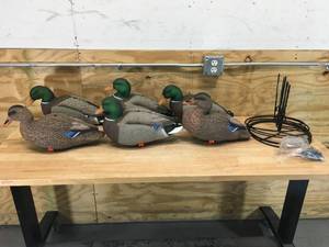 lot 88 image: Northern Flight Full-Body Mallard Duck Decoys