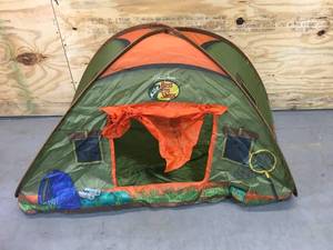 lot 91 image: Bass Pro Shops Plat Tent with Inflatable Mattress