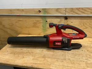 lot 33 image: TORO 60V MAX 120 mph Brushless Leaf Blower - Tool Only