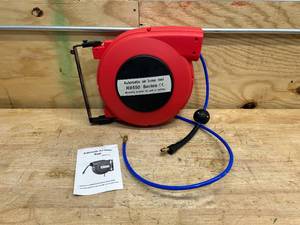 lot 50 image: Automatic Air Hose Reel R8550 Series Mount to Wall or Ceiling