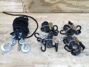 lot 142 image: Lot of Ratchet Straps