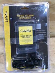 lot 143 image: Cabelas 12V 4A Three Stage Charger
