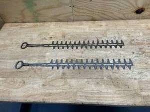 lot 189 image: SHIOSHENG Lot of 2- 18in Hedge Trimmer Blades for Stihl Trimmer