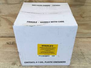 lot 158 image: Case of Stanley Siding & Decking Wash for Pressure Washers