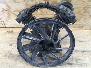 lot 164 image: Campbell Hausfelds Air Compressor Pump