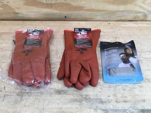 lot 175 image: Lot of 2 - XL Work Gloves and 1 Neck Gaiter