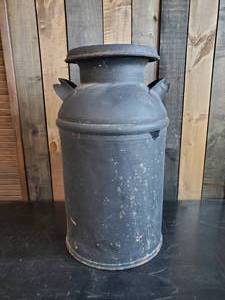 lot 8 image: Large Vintage Milk can with Lid