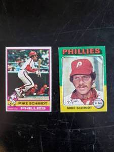 lot 26 image: 75 & 76 HOF Mike Schmidt Topps Cards