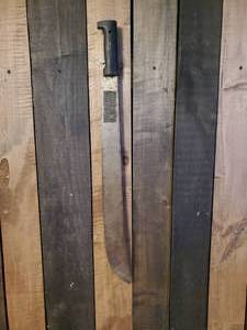 lot 50 image: Large Vintage Corona Machete