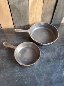 lot 11 image: Two Cast Iron Pans Wagner Ware #6 and A #3