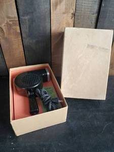 lot 101 image: Super Cool 1940s WAHL Silent Blowdryer