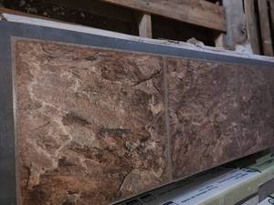 lot 49 image: 120sqft redrock gripstrip vinyl plank flooring
