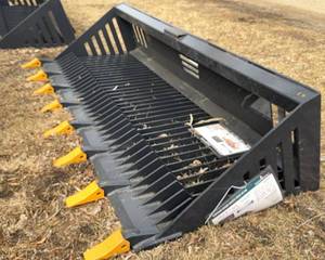 lot 1291 image: Landhonor 84 Rock Bucket (RB-14-84W)