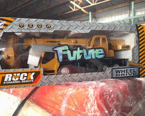 lot 9670 image: FUTURE Remote Control Crane Toy Truck (C285)