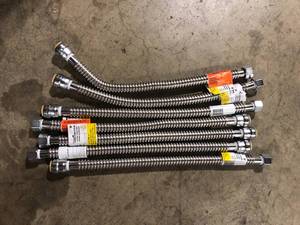 lot 18 image: Lot of SharkBite 1 in. Push-to-Connect x 1 in. FIP x 24 in. Corrugated Stainless Steel Water Softener Connector   Customer Returns See Pictures