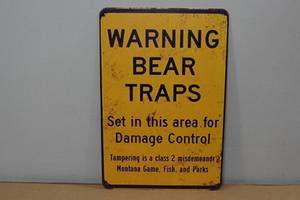 Metal Novelty Sign -Warning Bear Traps