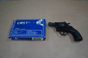 Vintage Olympic 8 Shot Starter Dog Trainer Blank Firing Pistol