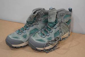 Vasque Womens Hiking Boots -Size 7.5