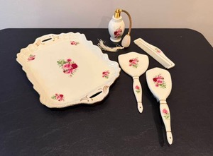 lot 6 image: Vintage FORMALITIES by BAUM BROTHERS Vanity Set