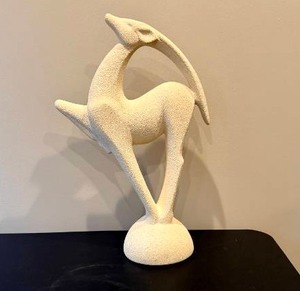 lot 8 image: Vintage ROYAL HAEGER 21 Gazelle