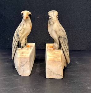 lot 35 image: Pair of Vintage Carved Bird Bookends