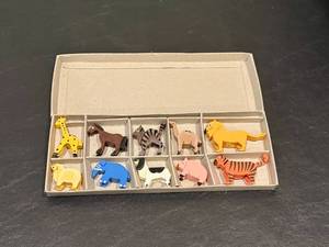 lot 37 image: RESTORATION HARDWARE Birthday Animal Candle Holders