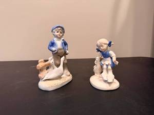 lot 40 image: GRAEFENTHAL Pair of Figurines
