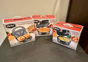 lot 41 image: Parini Waffle, Omelet and Sandwich Makers New in Box