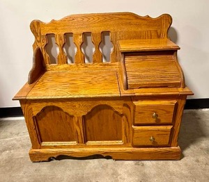 lot 52 image: CHARLES WOODWORKING Wood StorageToy Box
