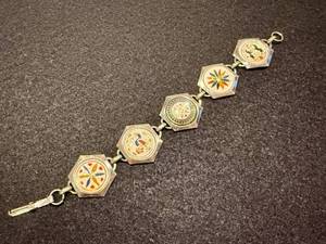 lot 85 image: Vintage Pennsylvania Dutch Folk Art Hex Bracelet