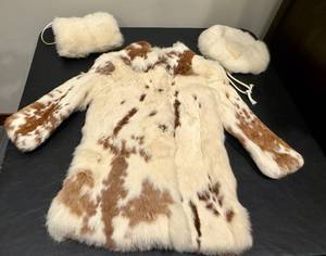 lot 94 image: Childs Sz 6 Rabbit Fur Coat with Matching Hat and Hand Muff
