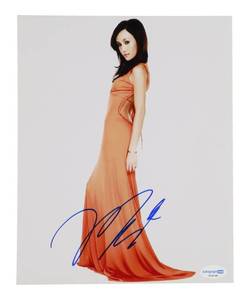lot 19 image: Maggie Q Signed 8x10 Photo (AutographCOA)