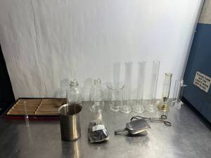 lot 108 image: Extensive Collection of Laboratory Glassware and Equipment for Scientific Use