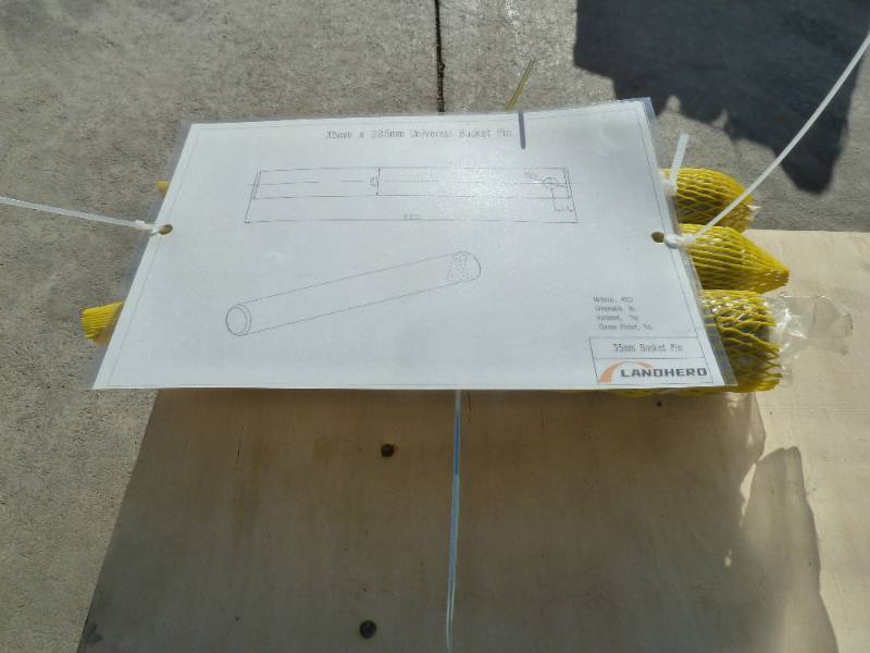 Landherd Excavator Bucket Pins 35mm x 225mm