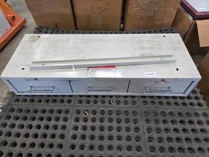 lot 14 image: 3 Drawer Heavy Duty Storage Bin