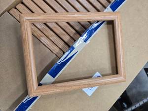 lot 39 image: Large Lot of 5x7 Picture Frames