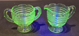 lot 20C image: Vintage Green Uranium Glass Creamer & Sugar Bowl- Beehive Pattern
