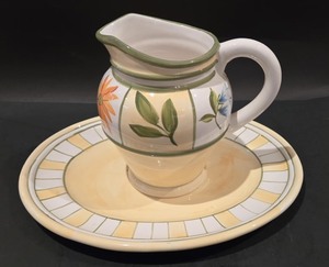 lot 85 image: Waverly Pitcher & Serving Platter