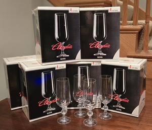 lot 142 image: Champagne Flutes