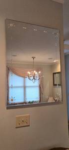lot 32 image: Vintage Etched Glass Mirror