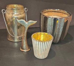 lot 44 image: Small Silver Tone Home Decor